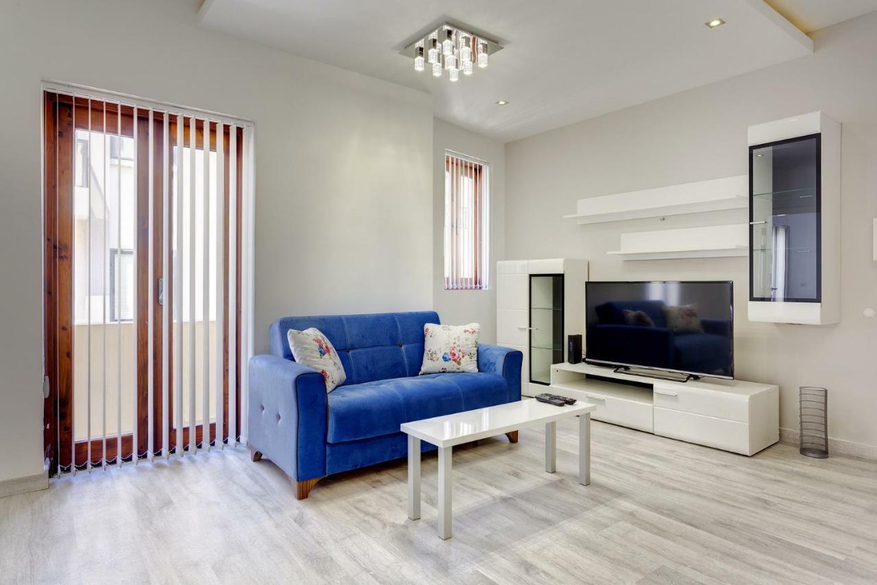 Splendid Apartment, Steps Away From The Sea Sliema Kültér fotó